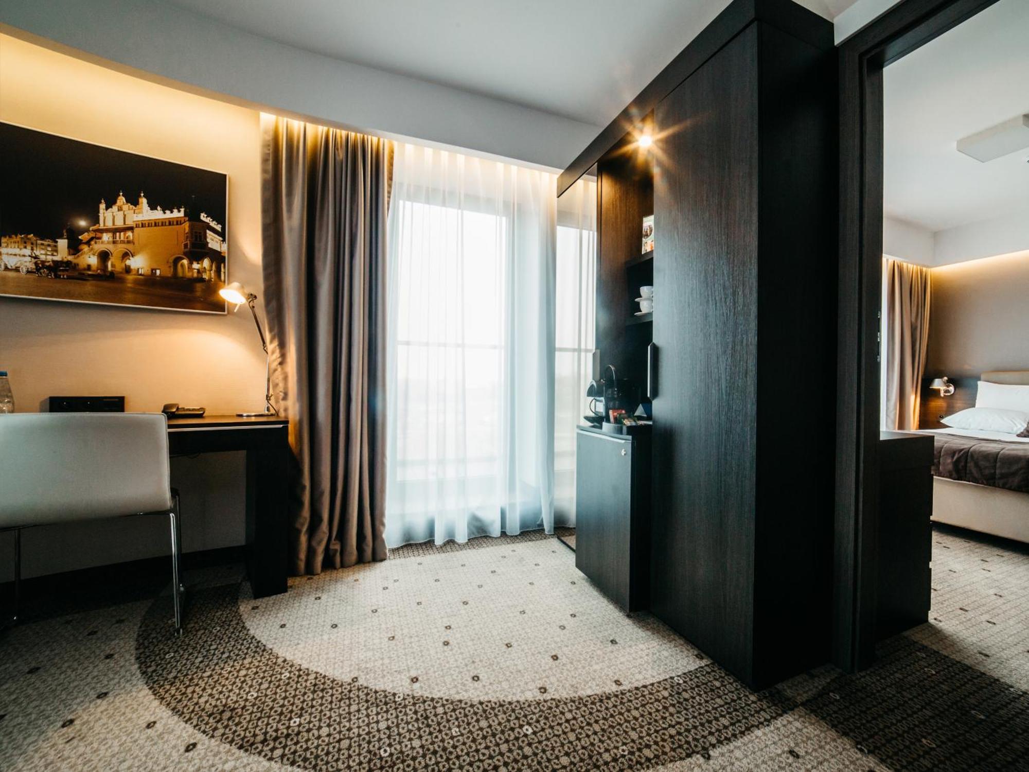 Q Hotel Plus Krakow Oda fotoğraf