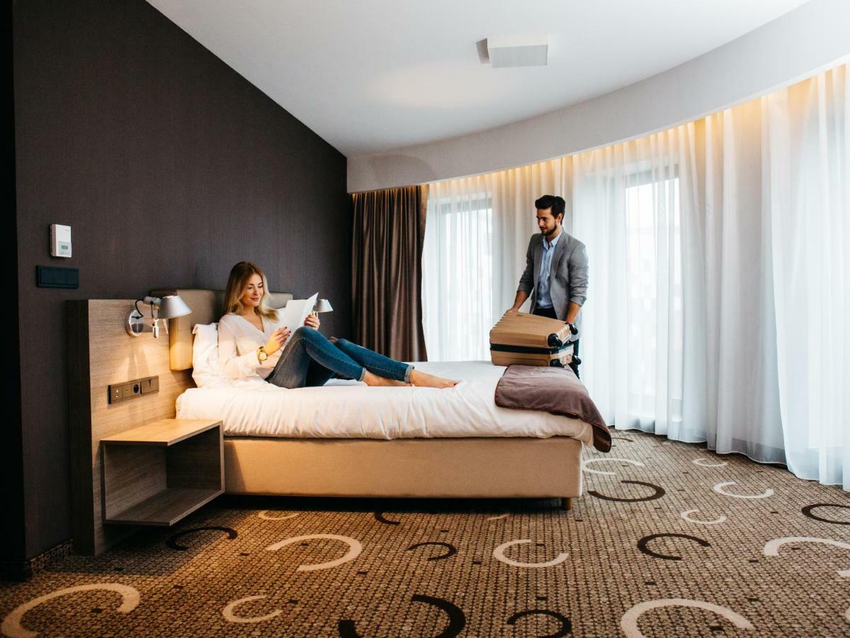 Q Hotel Plus Krakow Dış mekan fotoğraf